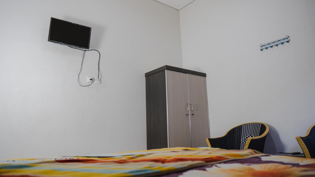 Sitiinggil Guest House Syariah Тегал Екстериор снимка